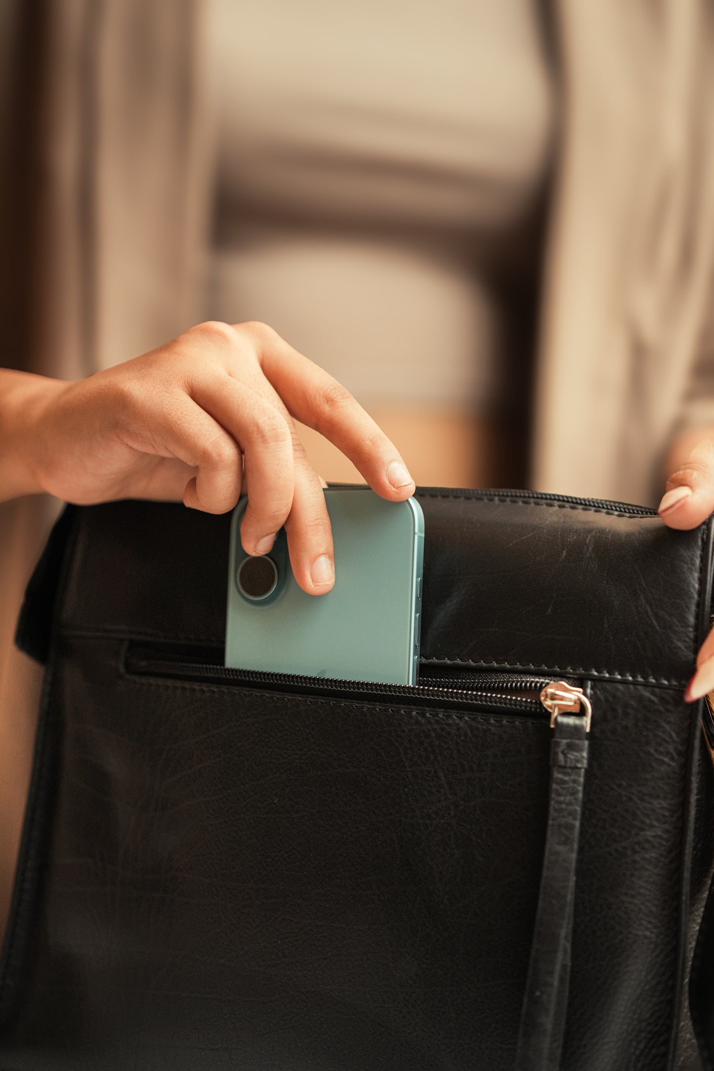 Grains & Tan Full-grain Leather Soft Ladies' Crossbody Bag