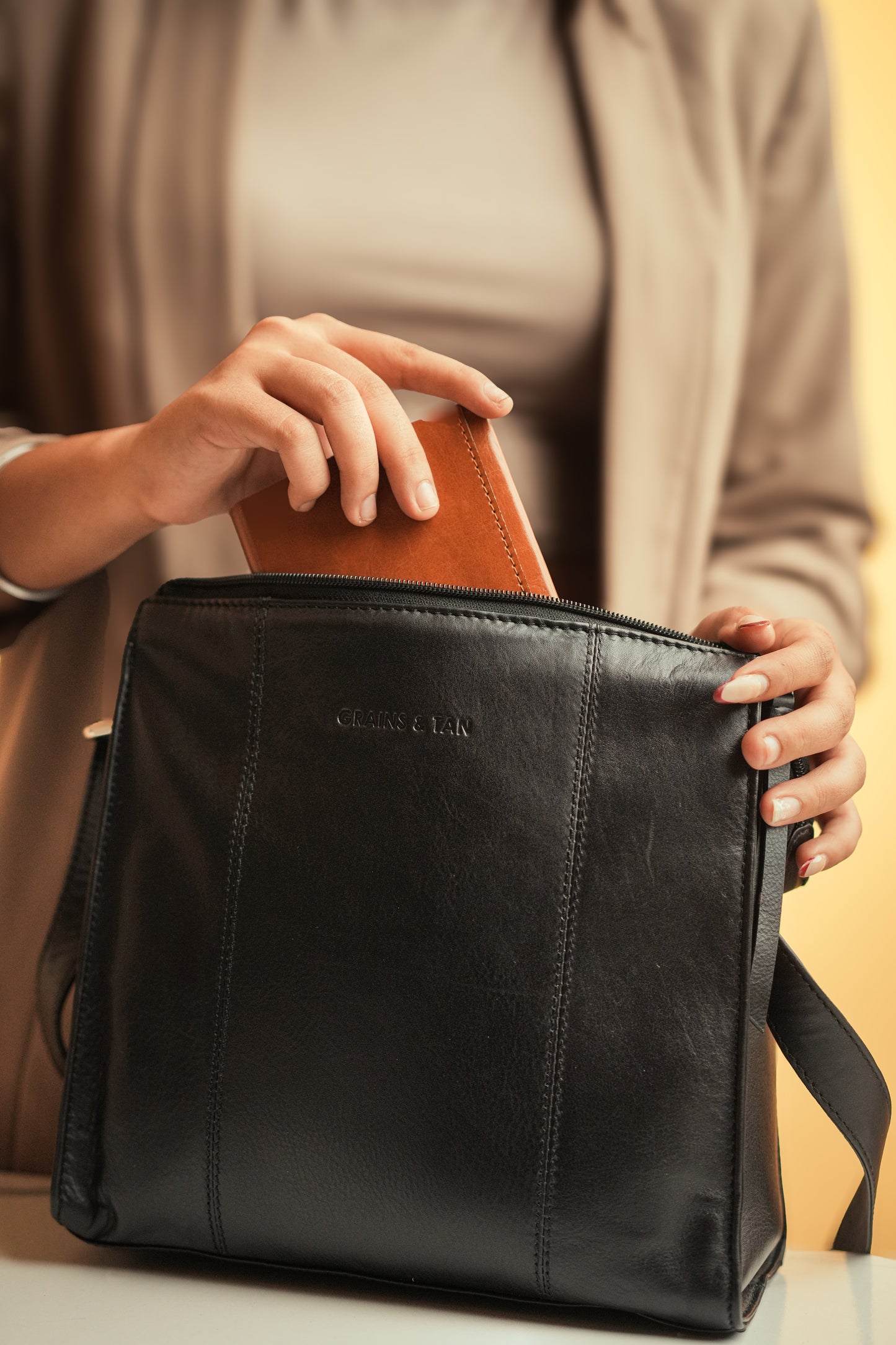 Grains & Tan Full-grain Leather Soft Ladies' Crossbody Bag