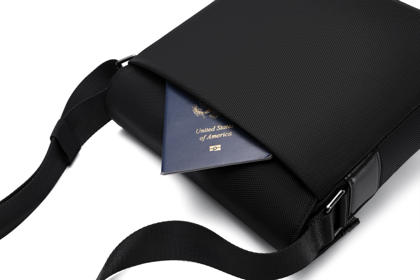 GRAINS AND TAN Modern Carry™ Smart Fingerprint Crossbody Bag – Black